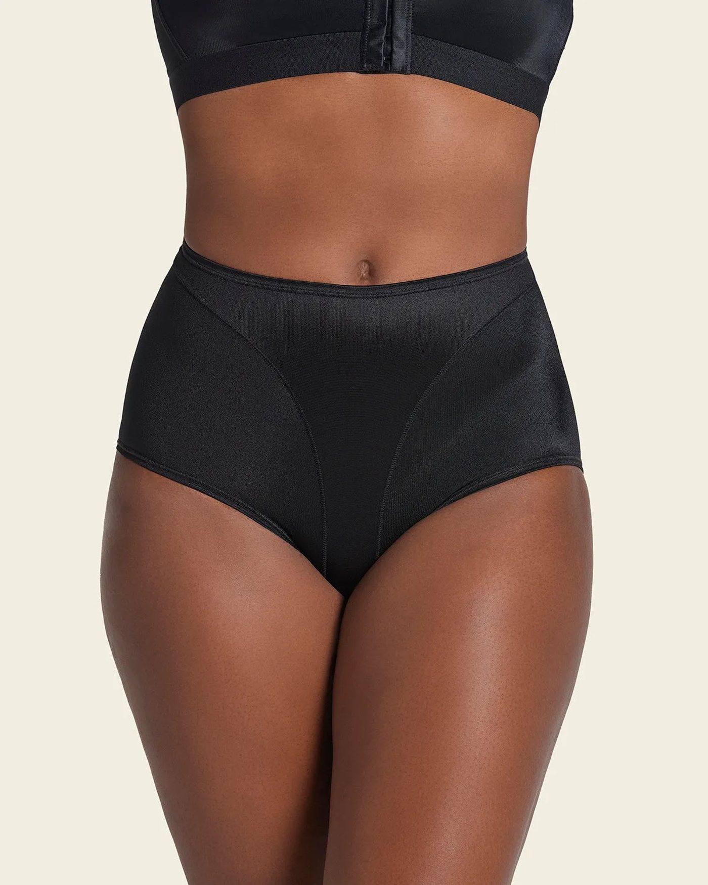 Panty clásico tiro alto de control de abdomen · Ref. 1214 · Negro