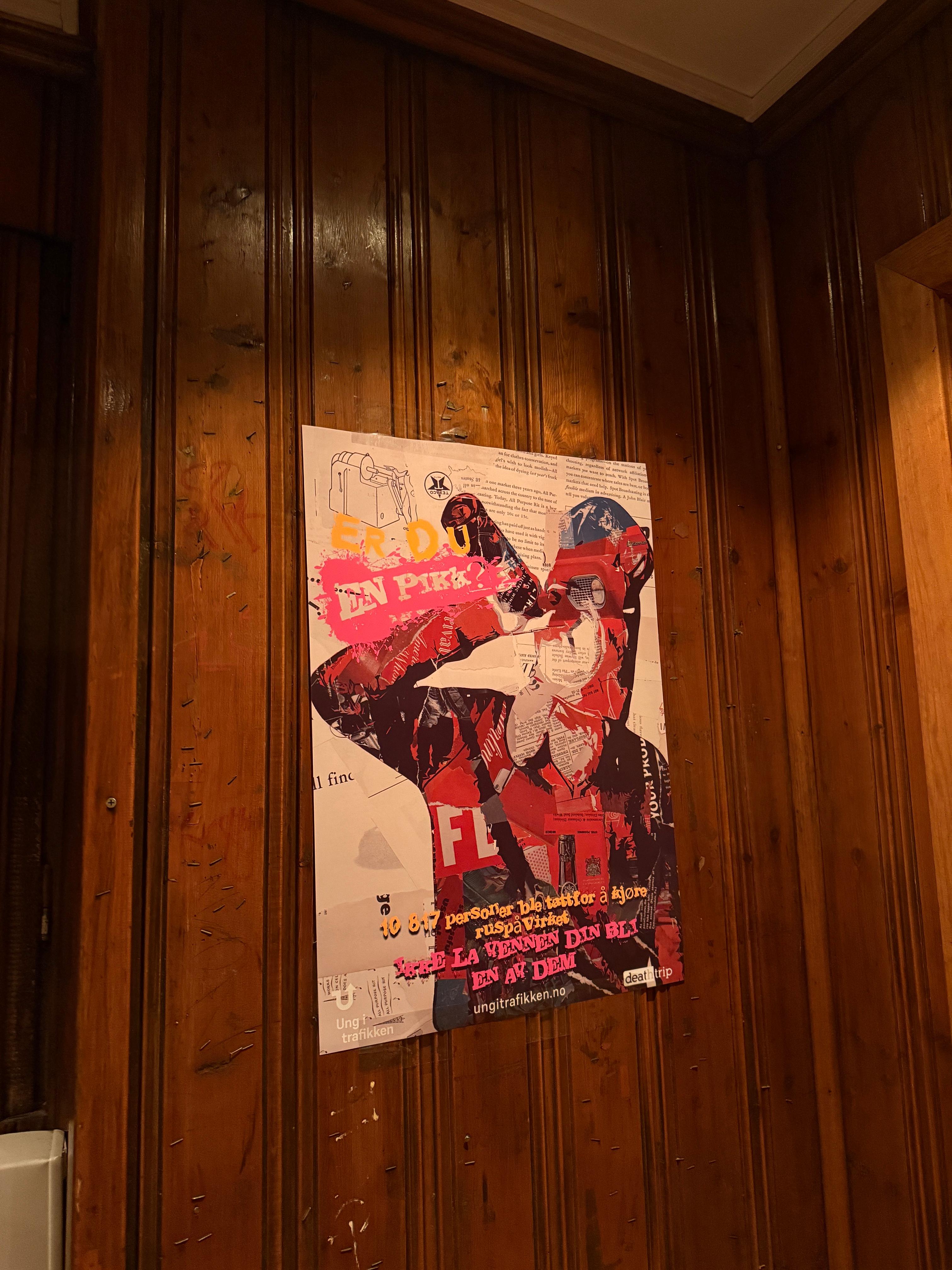er du en pikk plakat om ruskjøring på Cafe Sara