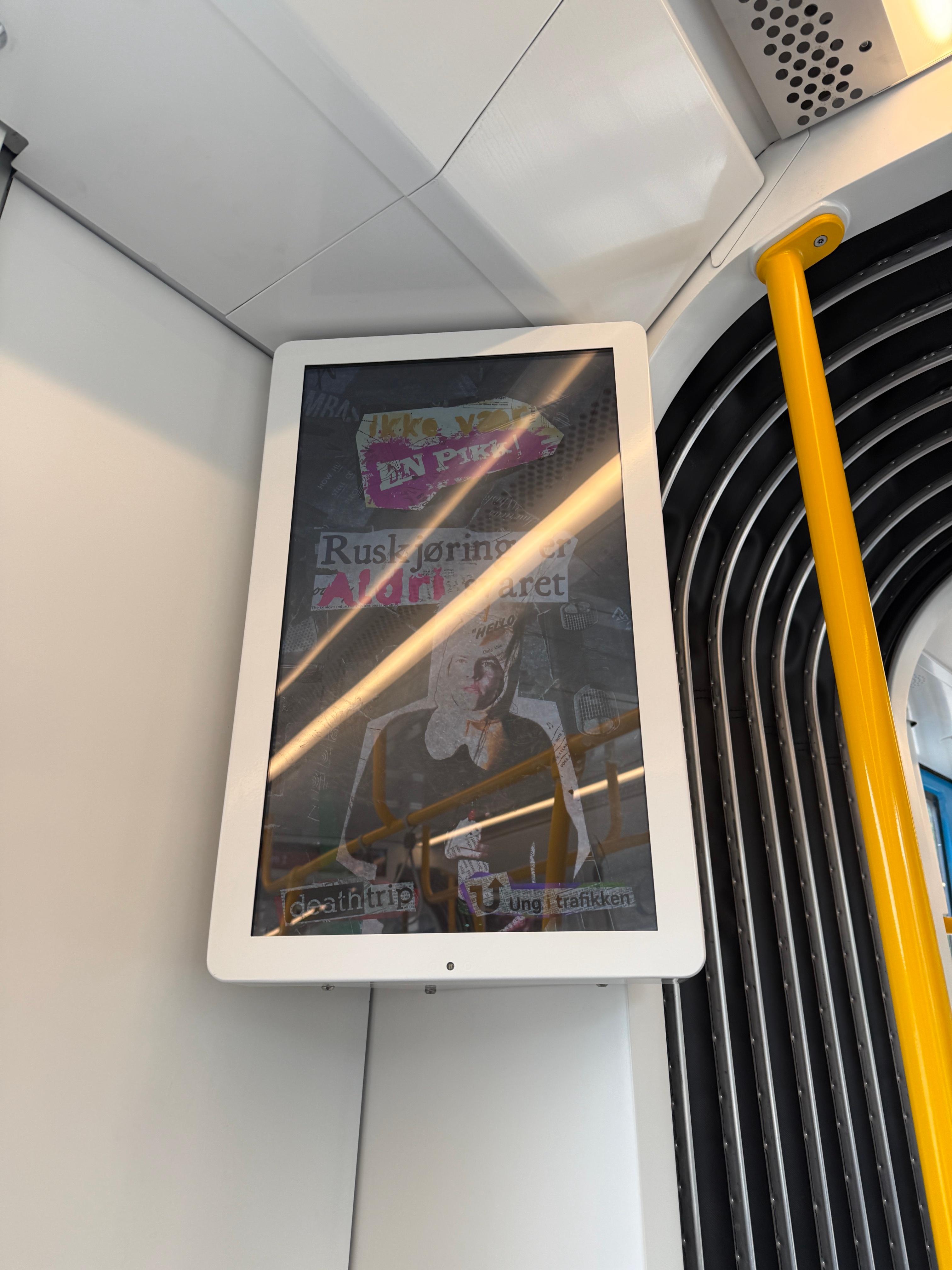 bevegelige plakater om takk for at du ikke er en pikk og tar trikk. Trikk i oslo. Ruter. Ruskjøring er aldri svaret.