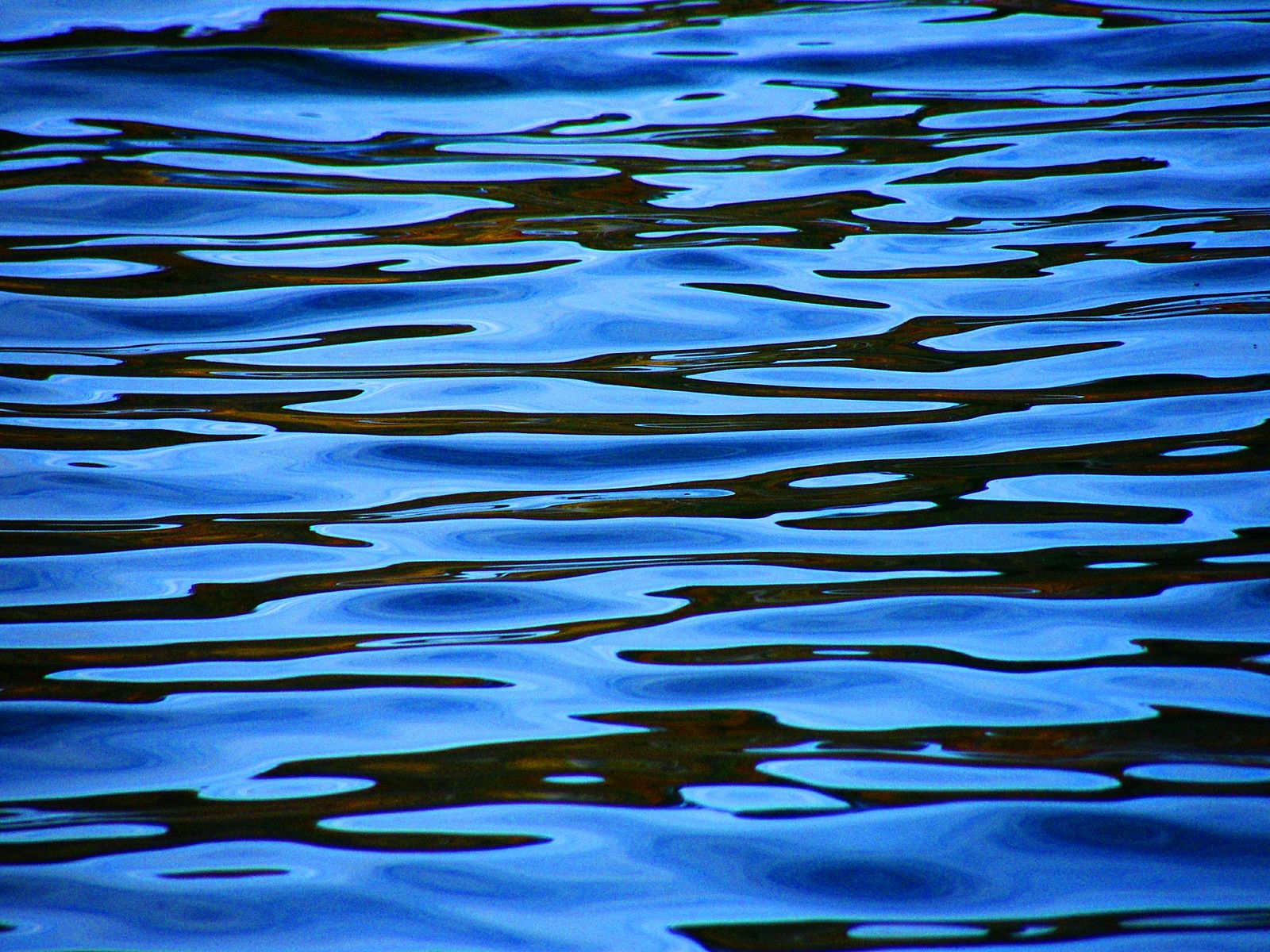 The drowning child on a Thursday evening