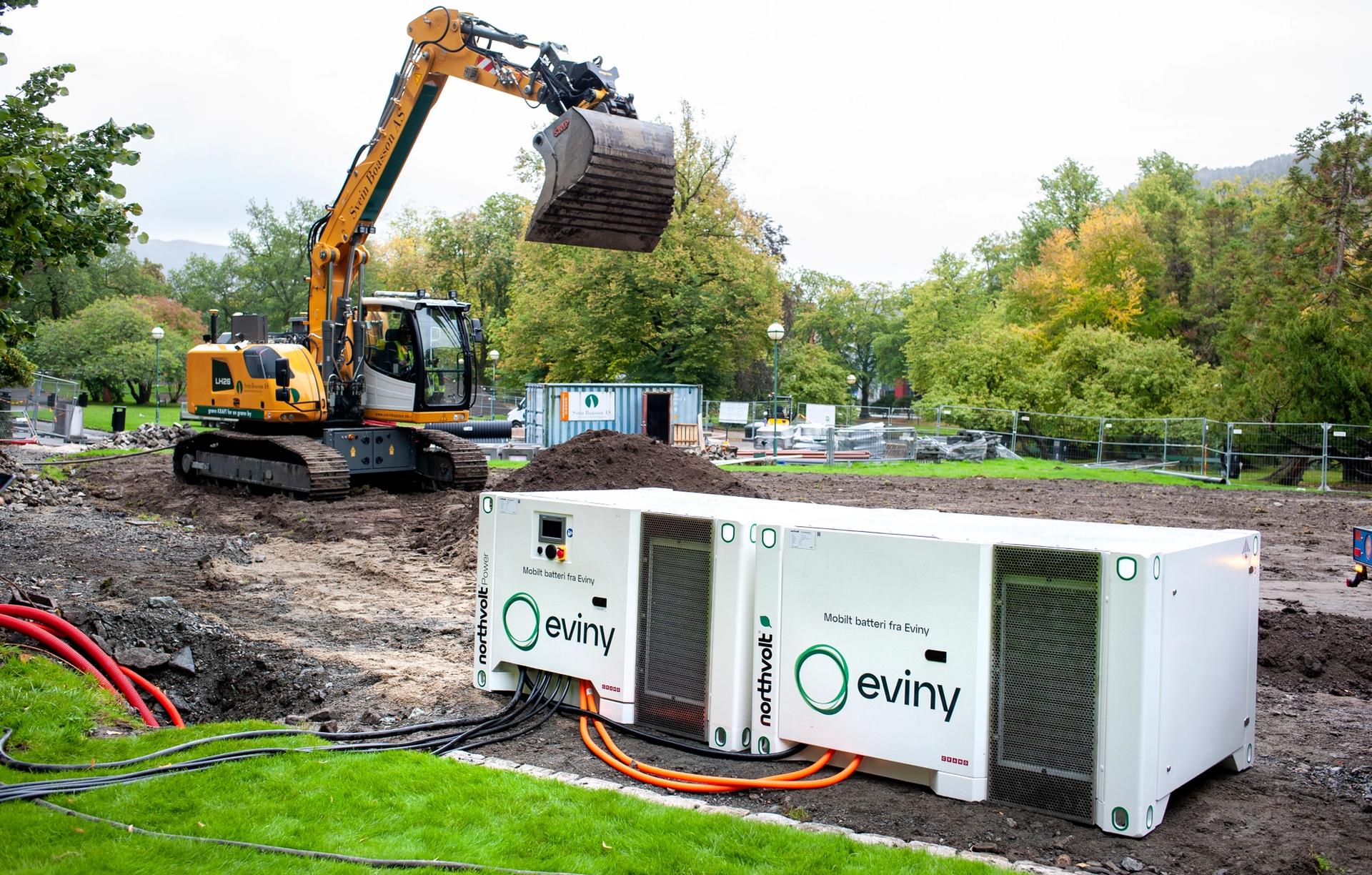 Den første testen ble nylig gjennomført med en kablet elektrisk gravemaskin i Nygårdsparken i Bergen. Fremover vil BKK teste det nye batterisystemet hos kunder med ulike behov.