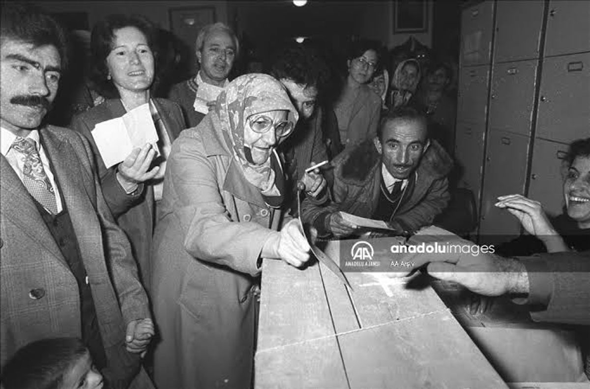 SEÇİM, DEMOKRASİ VE SİYASAL PARTİLER
