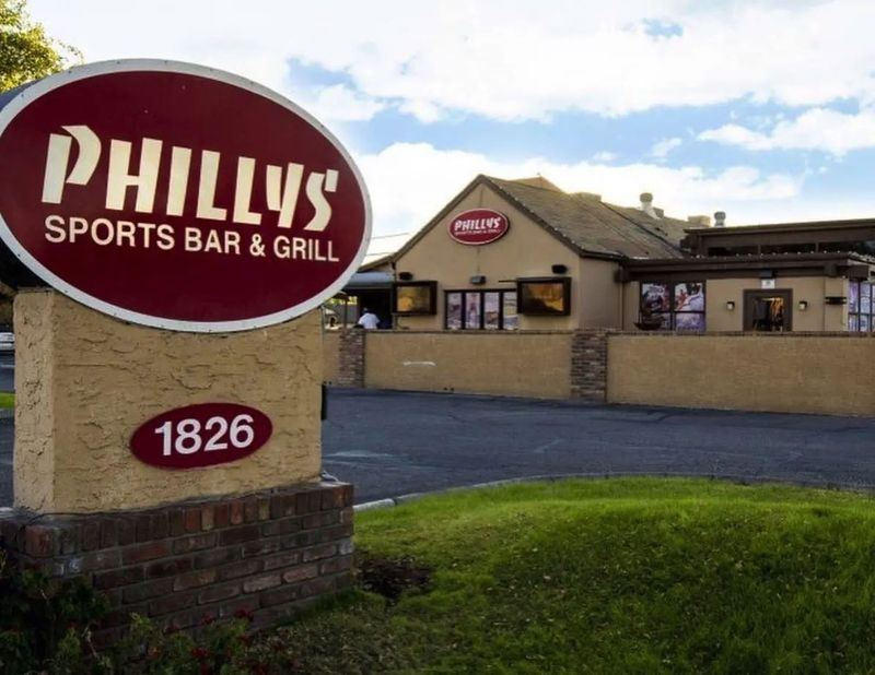 Philly's Sports Grill - Scottsdale cover image