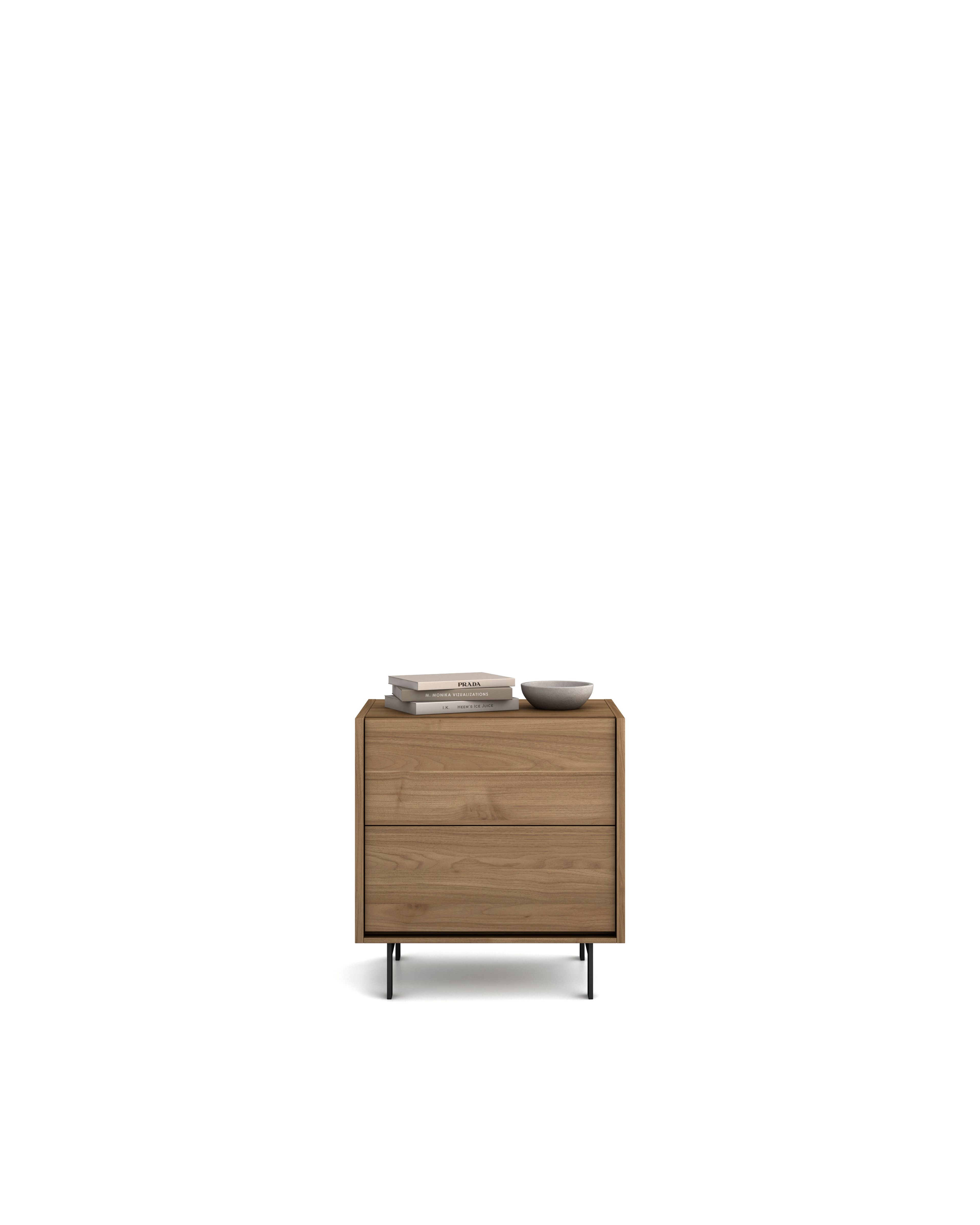 Nativ table with 2 drawers.