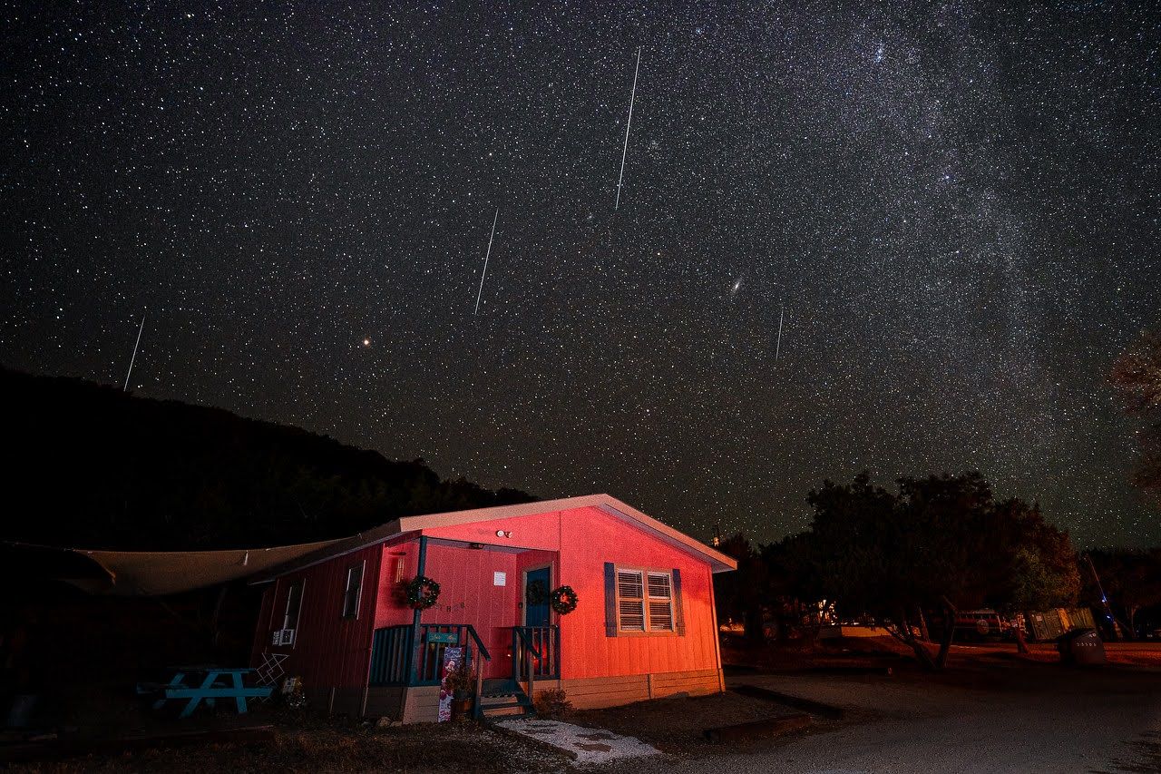 Eclectic glamping stay at The Inn Between near the Frio River