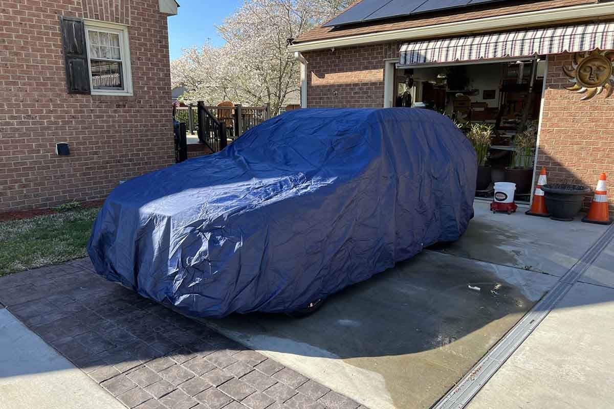 Tarp for car cover: is it safe for your vehicle