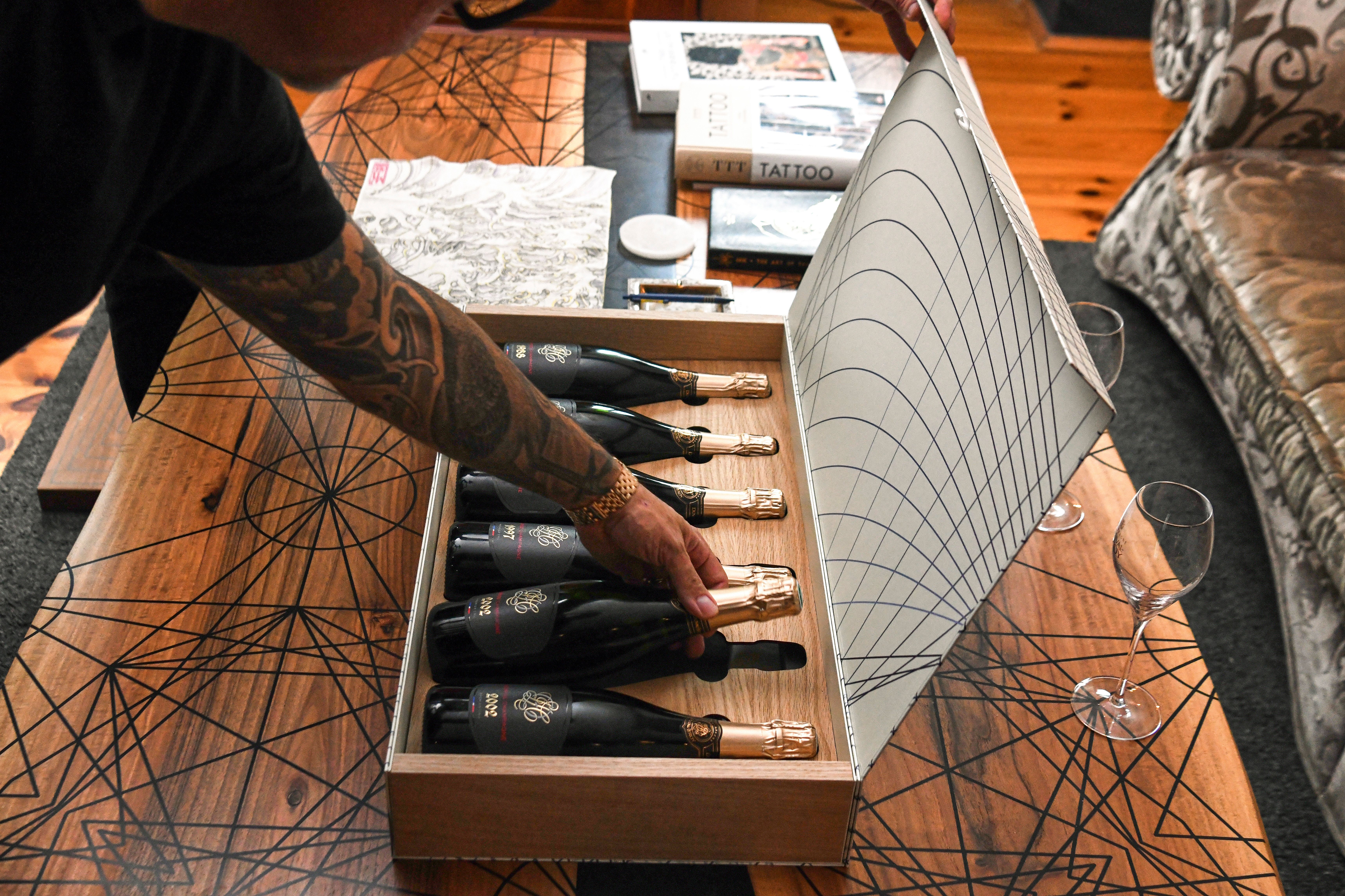 Duval Leroy - DotsToLines - Los Angeles Geometric & Line Art