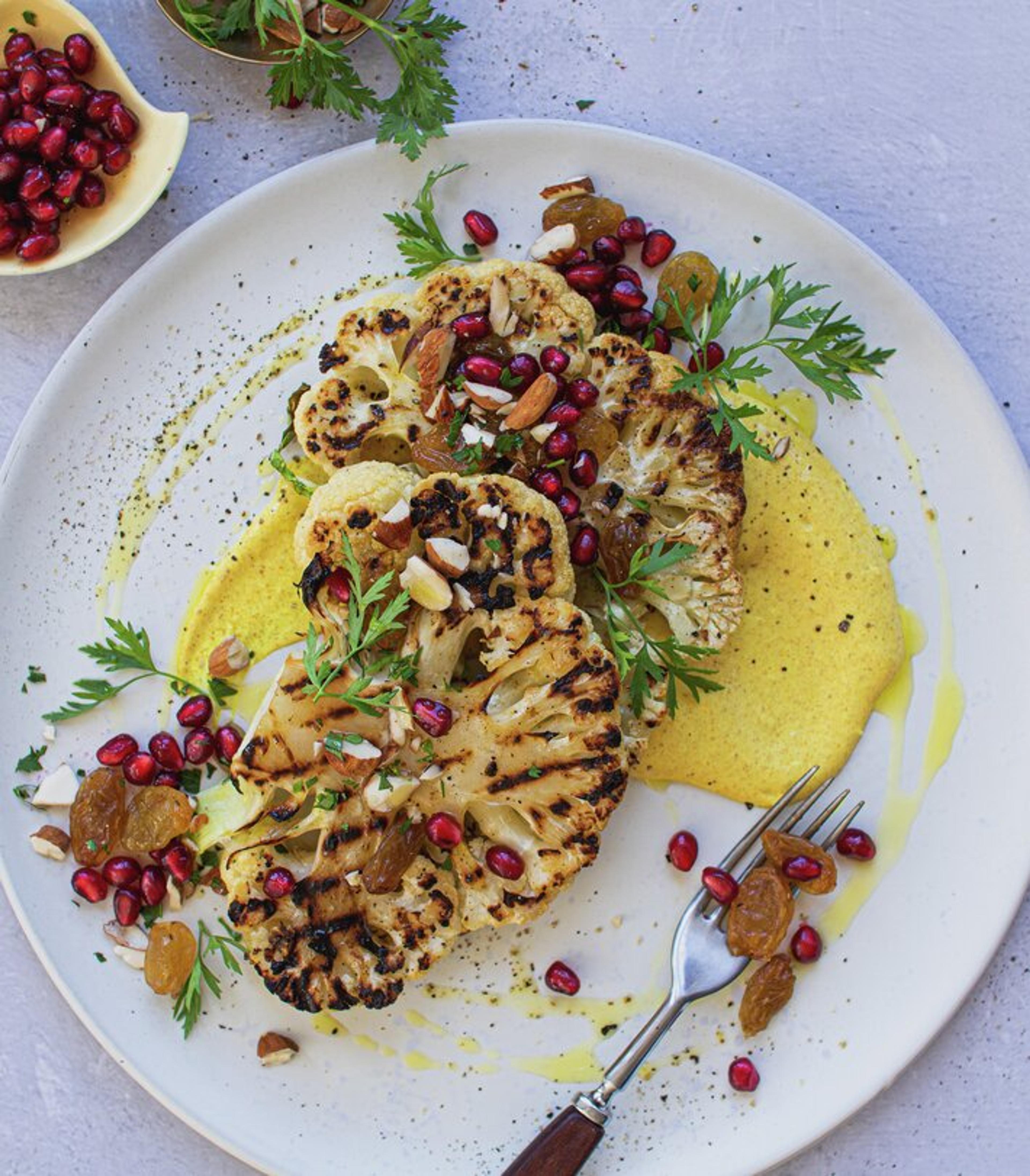 Grillet blomkål med karridressing