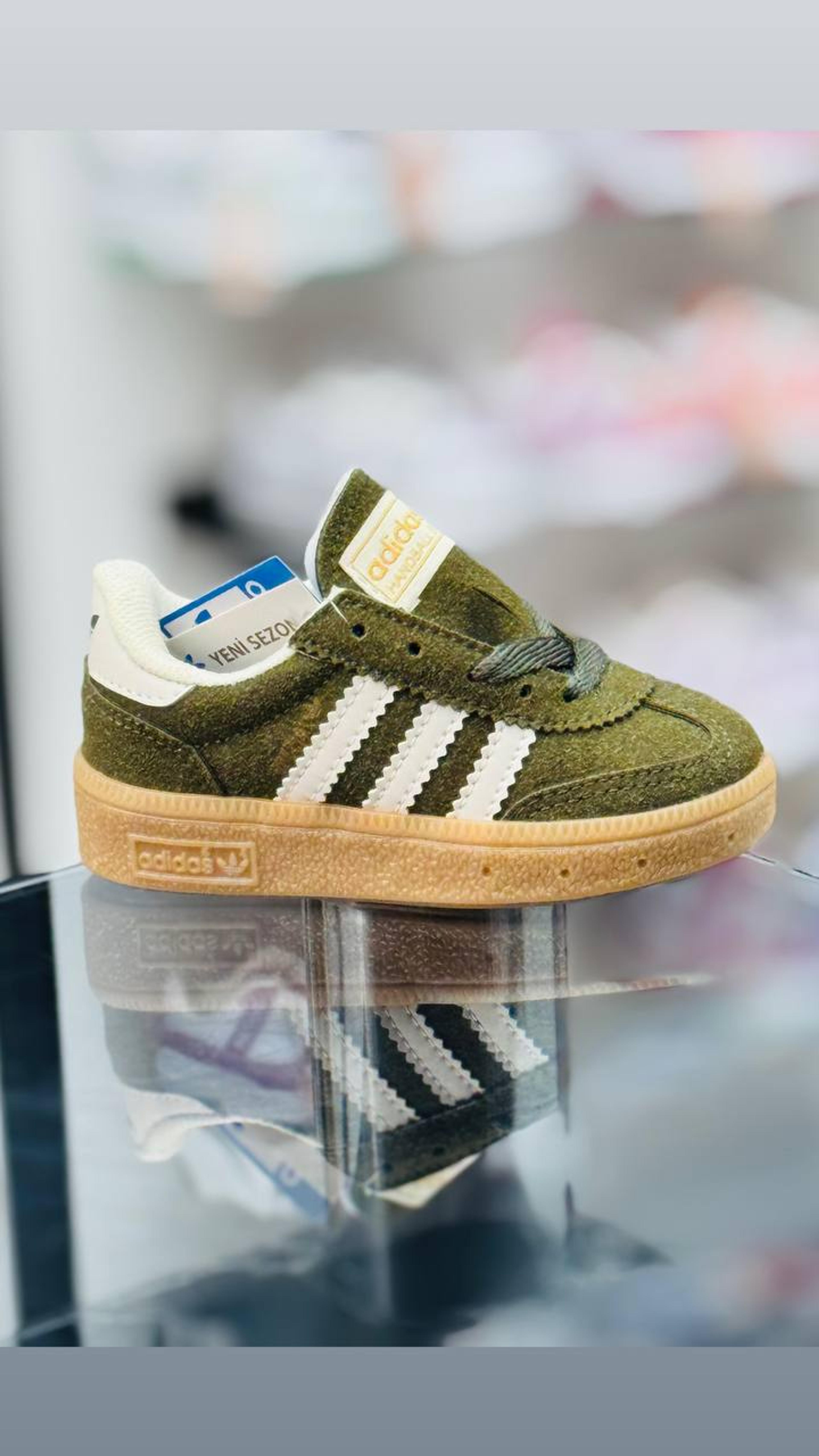 Kids' Classic Suede Sneakers