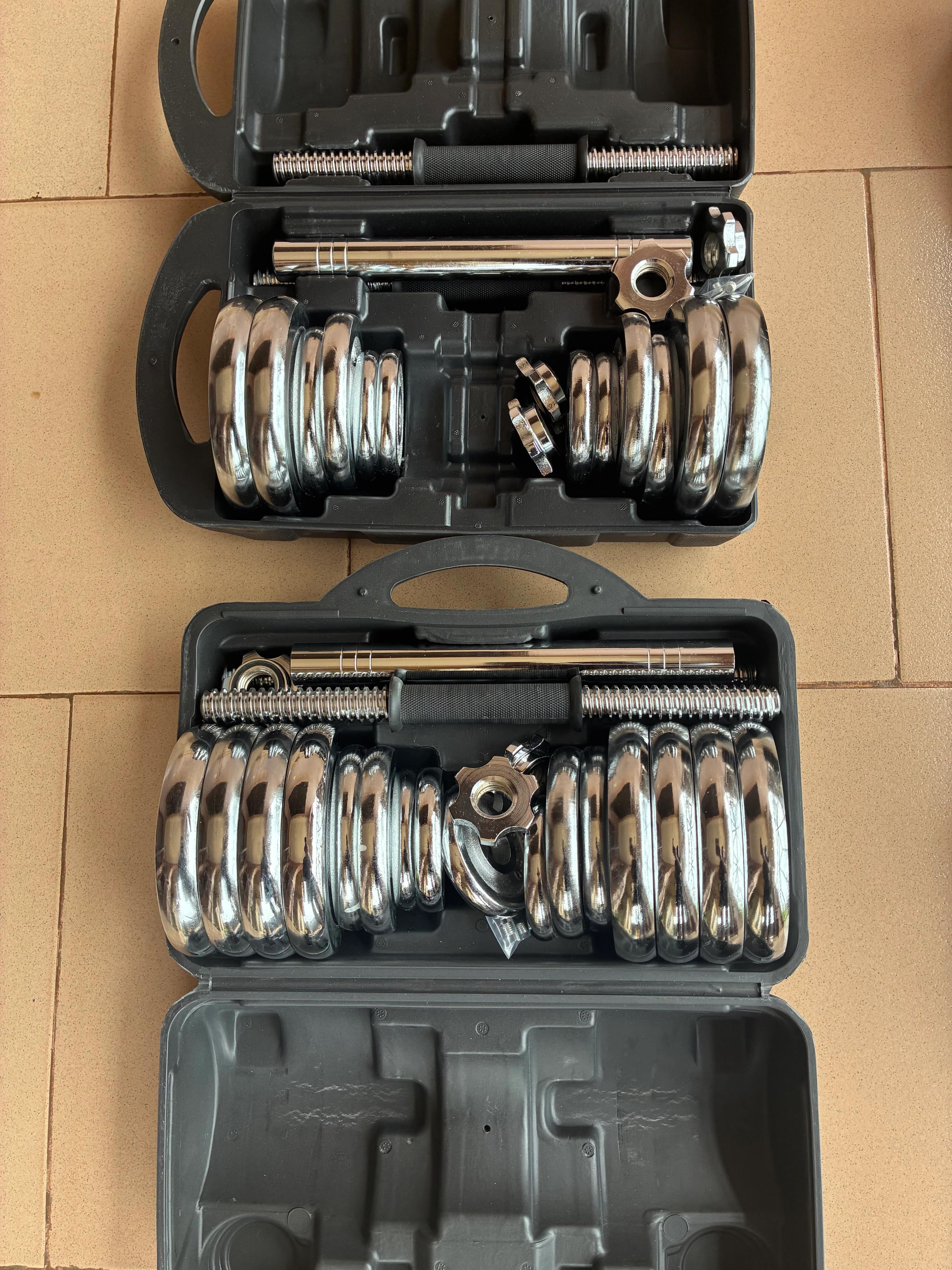 Adjustable Chrome Dumbbell Set - 20kg - view 3