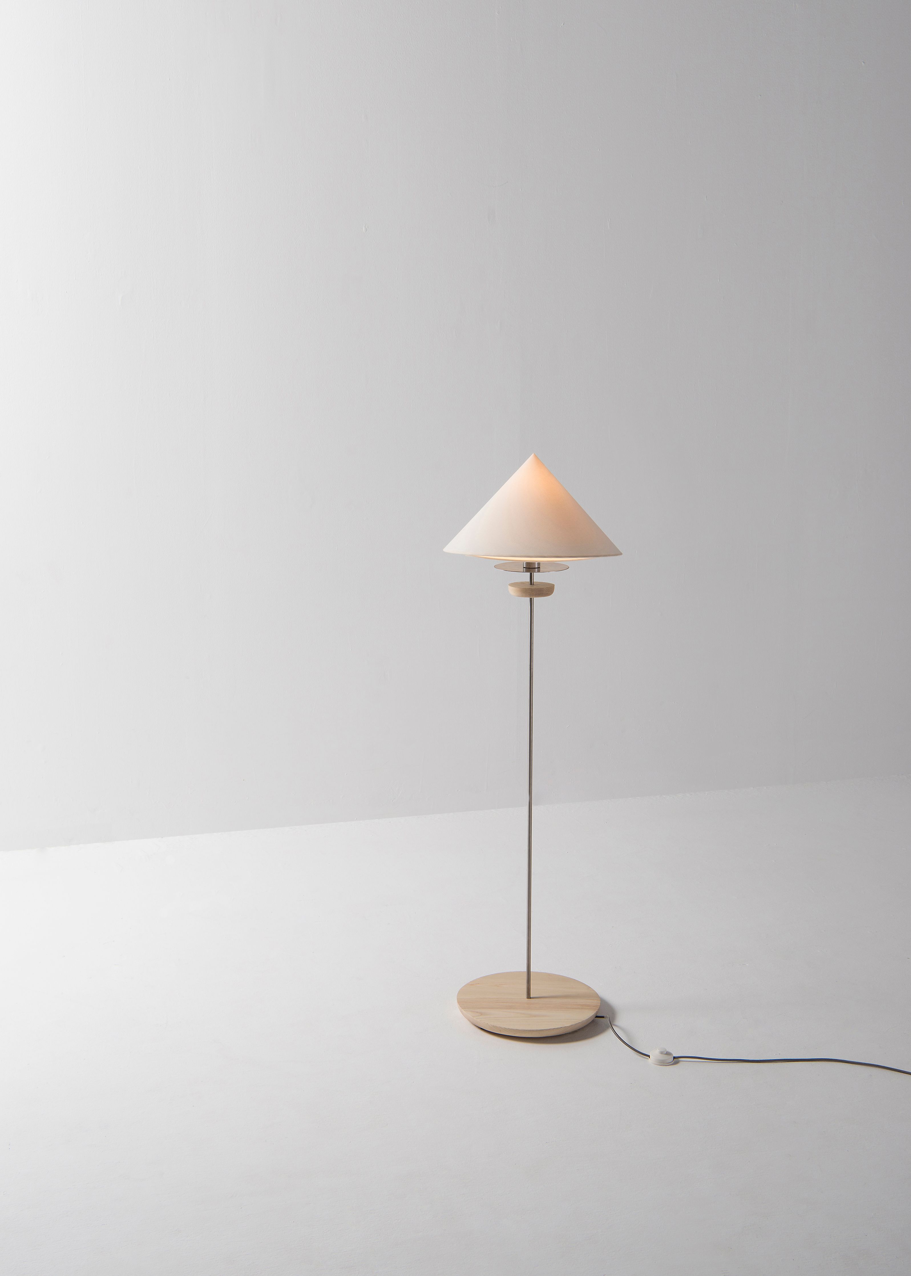 turn on floor lamp