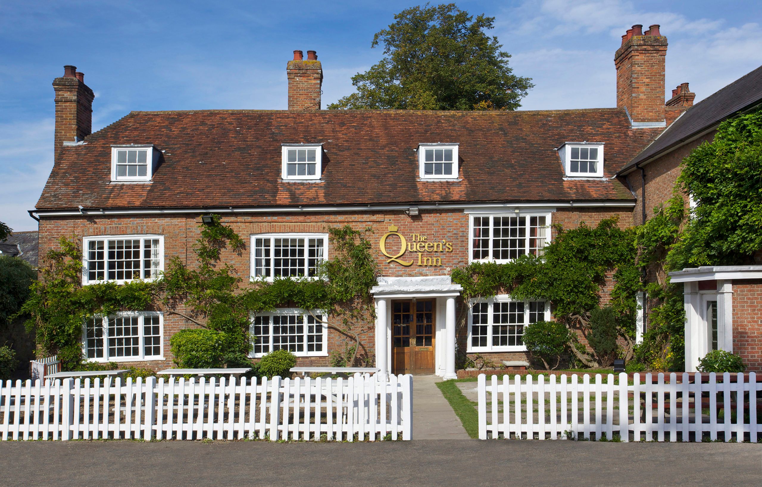 The Queen's Inn