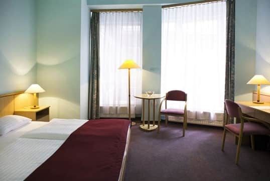 City Hotel Pilvax