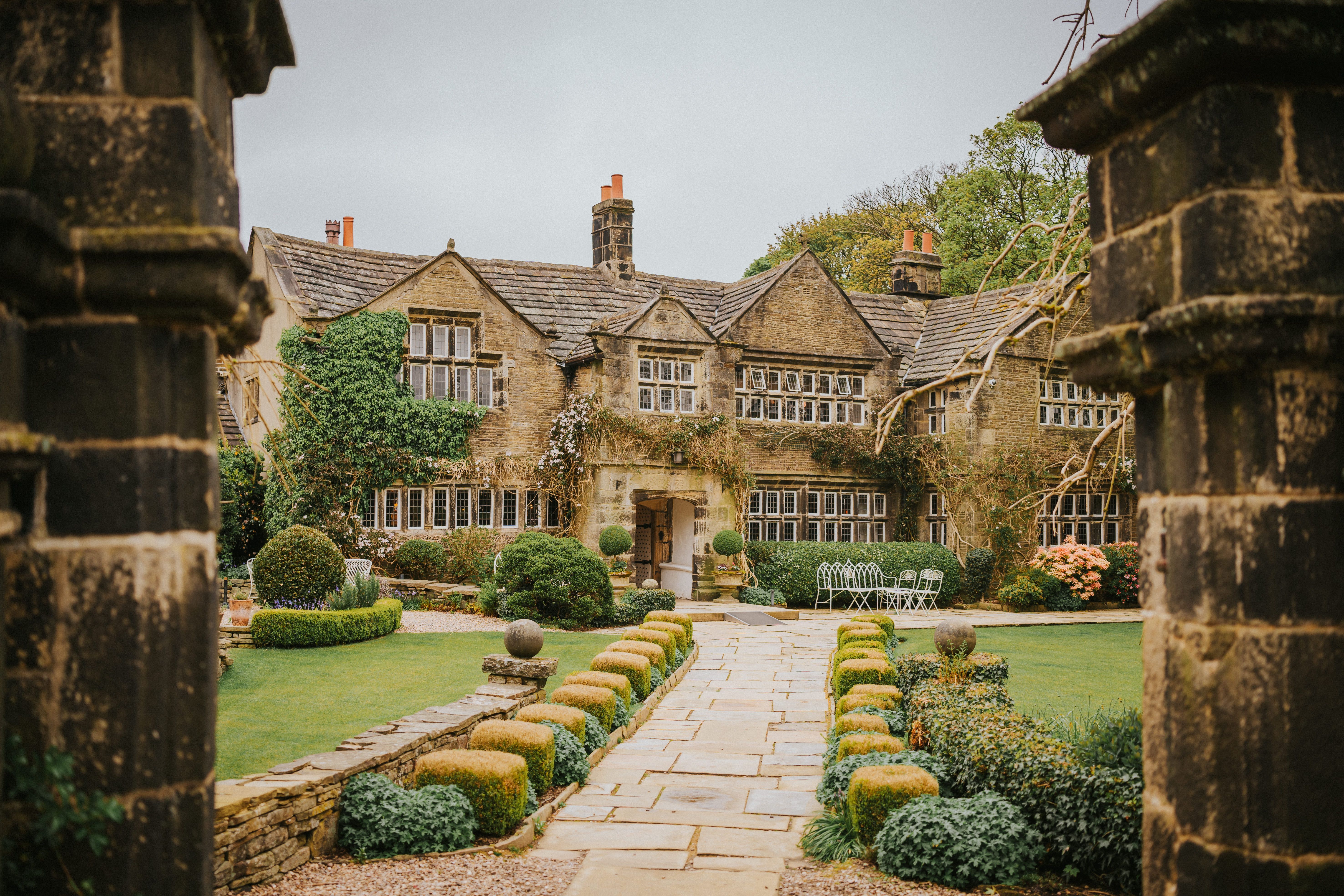 Holdsworth House