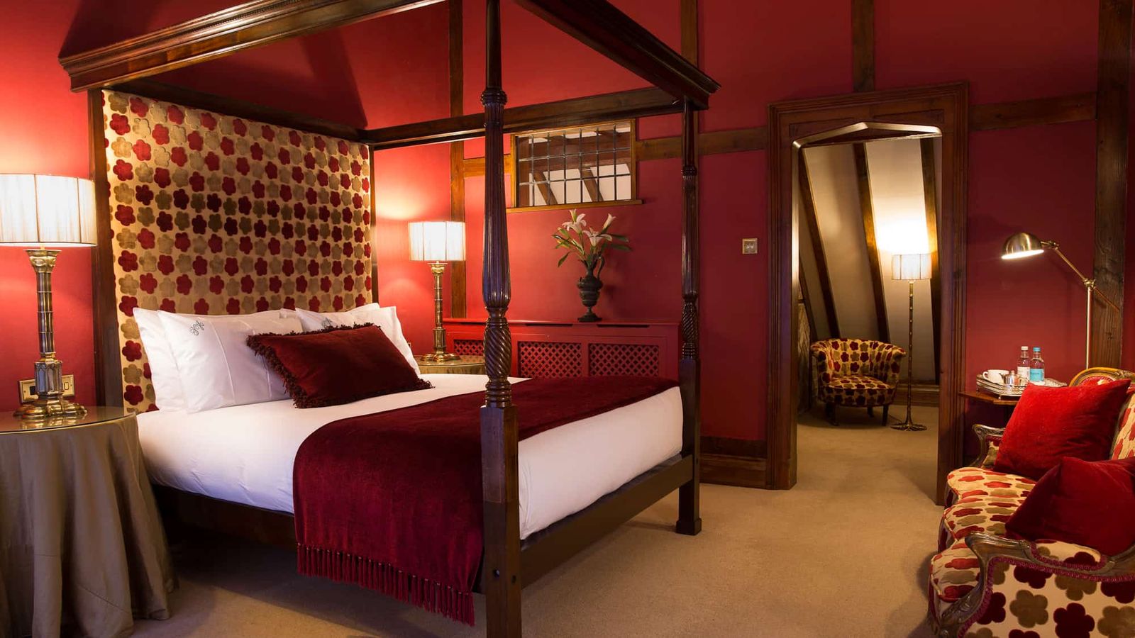 UK hotels with four-poster beds