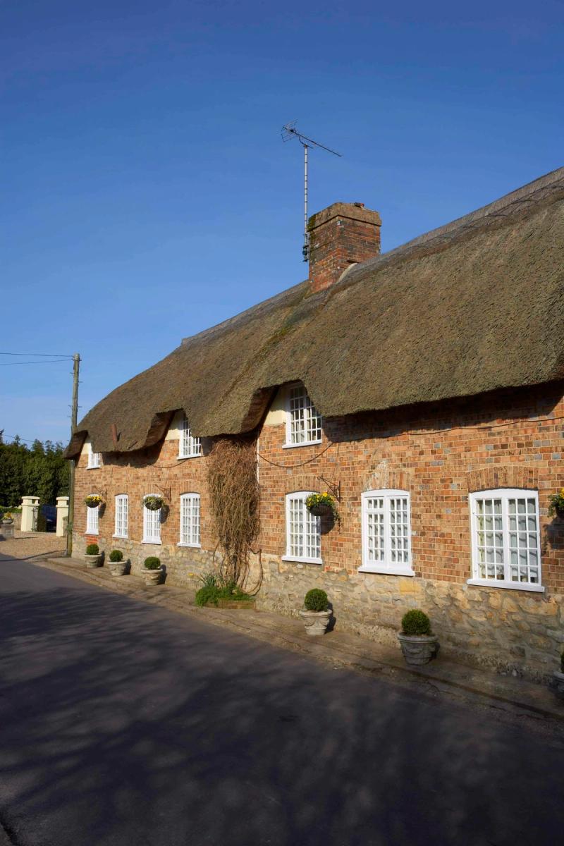 Yalbury Cottage