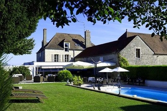 Castel de Tres Girard