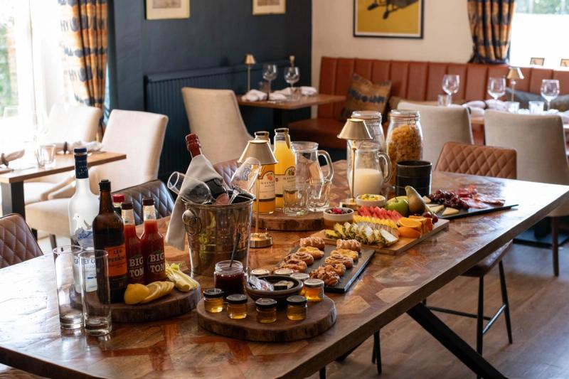 The Bull & The Pear Tree Inn