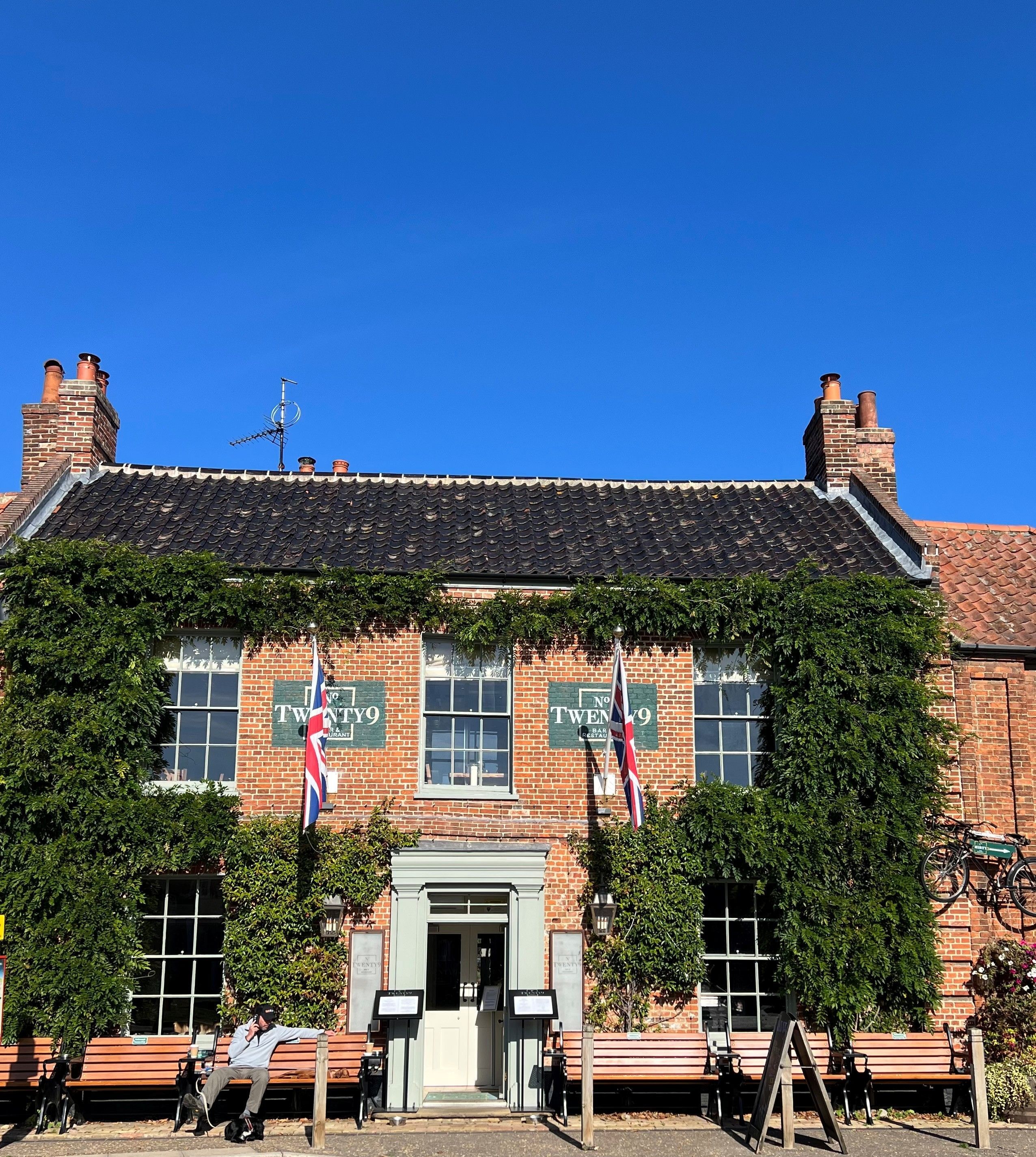 No Twenty9 Bar and Restaurant with Rooms