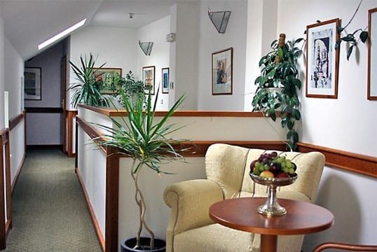 Hotel 16