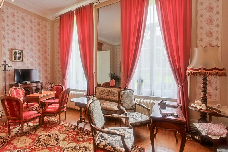 Chateau de Moulin le Comte