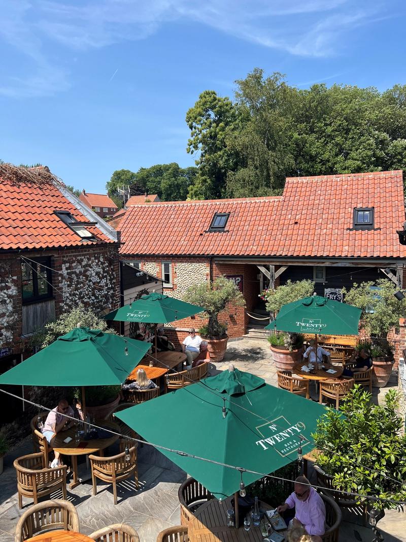 No Twenty9 Bar and Restaurant with Rooms