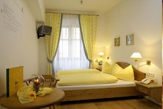 Gasthof-Hotel Weisses Kreuz