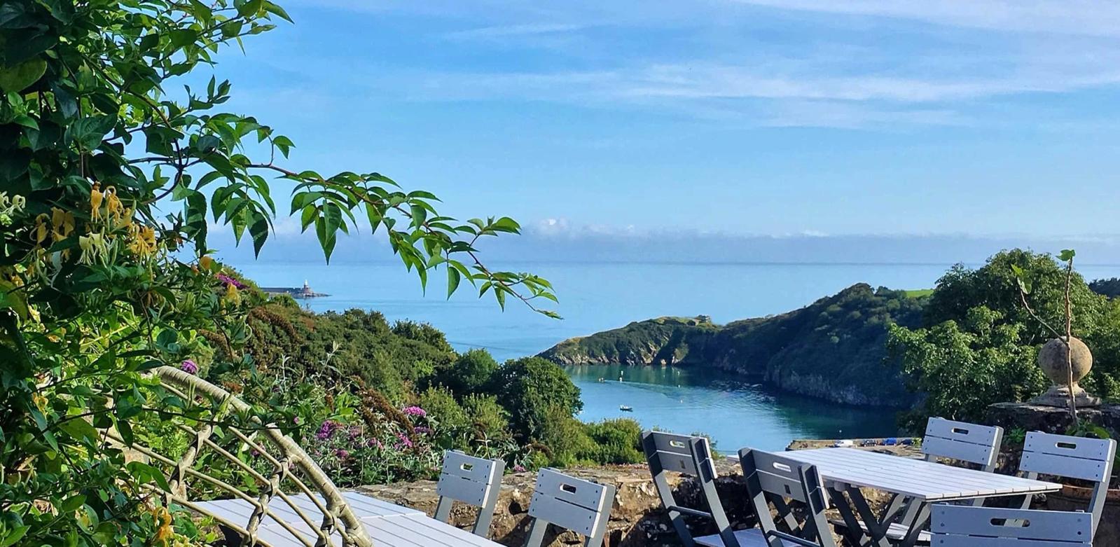 Hotels by the sea in Wales