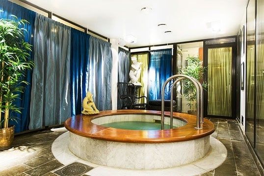Victory Hotel