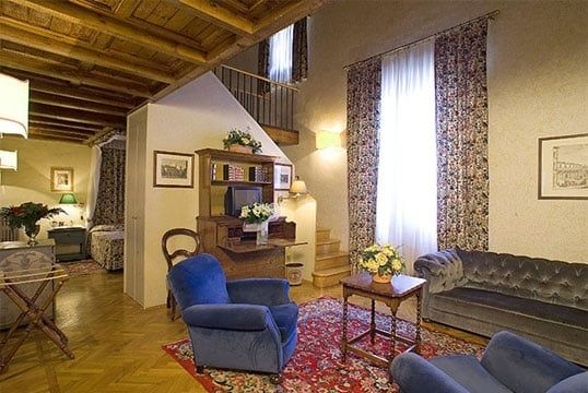 Loggiato dei Serviti