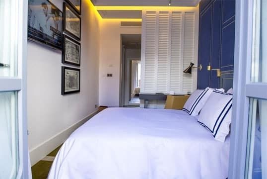 Only You Hotel & Lounge