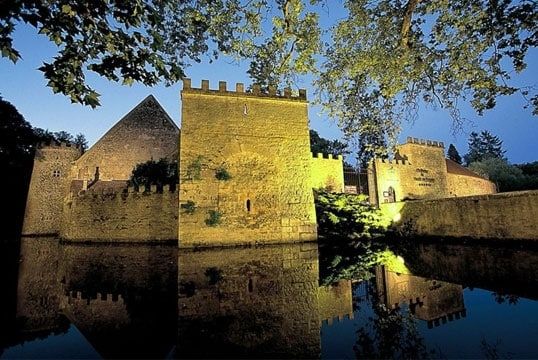 Château de Vault de Lugny