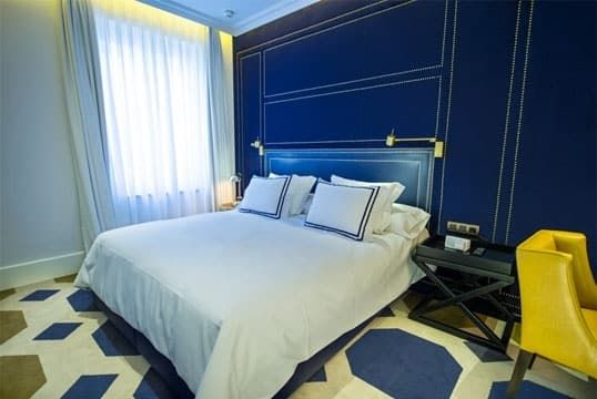 Only You Hotel & Lounge