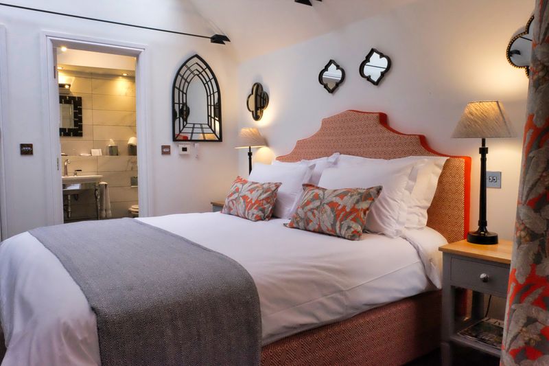 Gilbey’s Bar, Restaurant & Townhouse