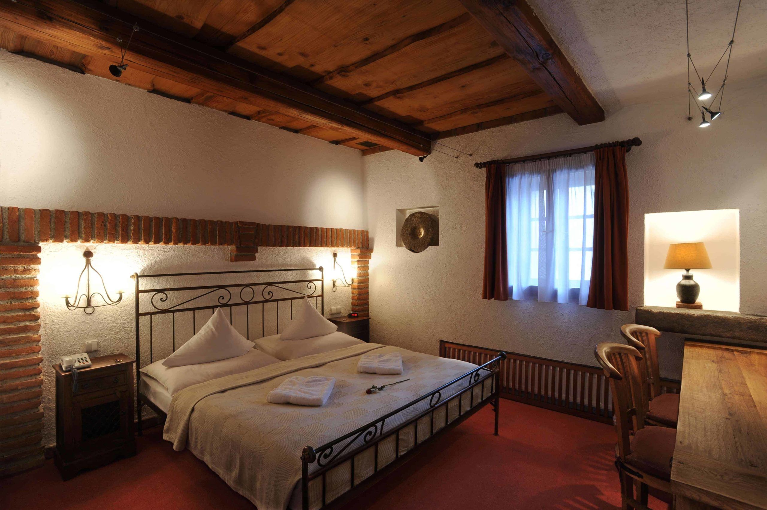 Romantik Hotel U raka