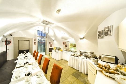 Golden Wheel Hotel