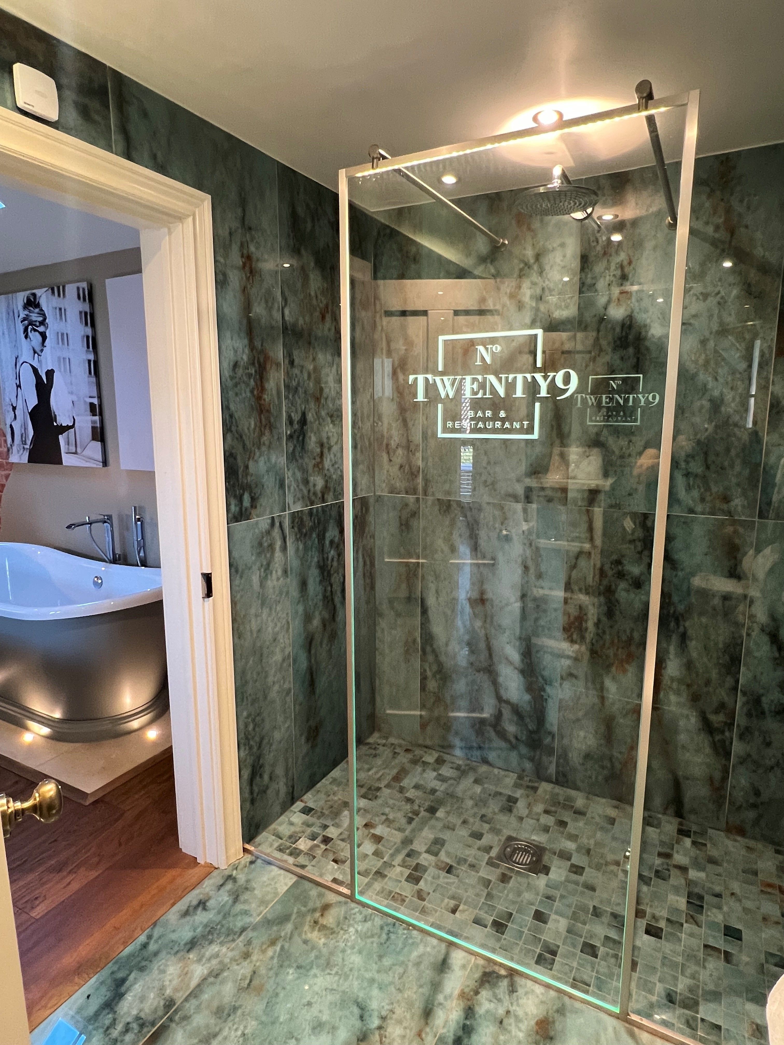 No Twenty9 Bar and Restaurant with Rooms