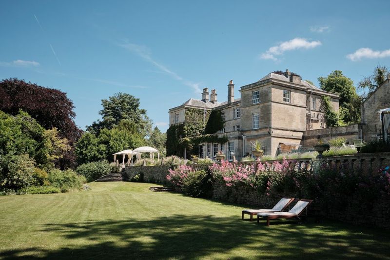 Burleigh Court