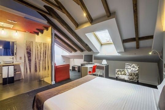 Petit Palace Art Gallery Hotel