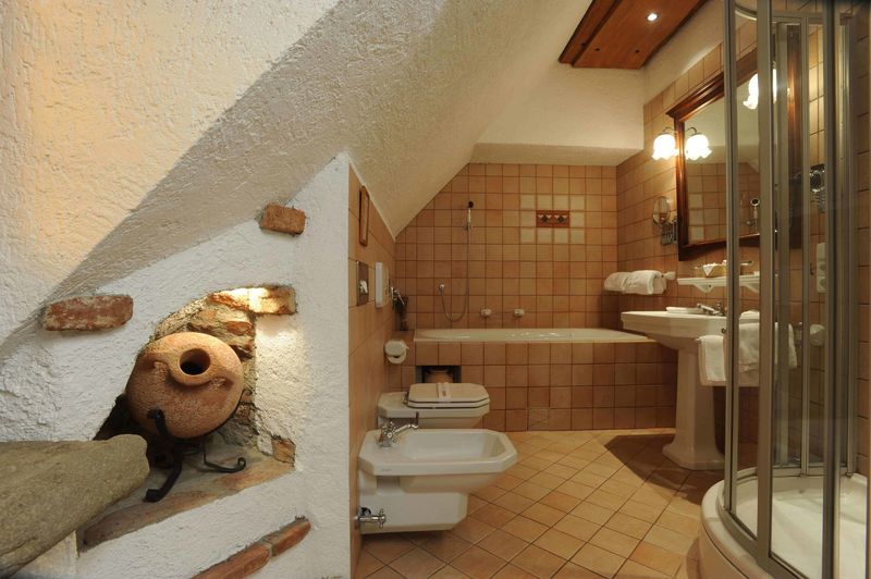 Romantik Hotel U raka