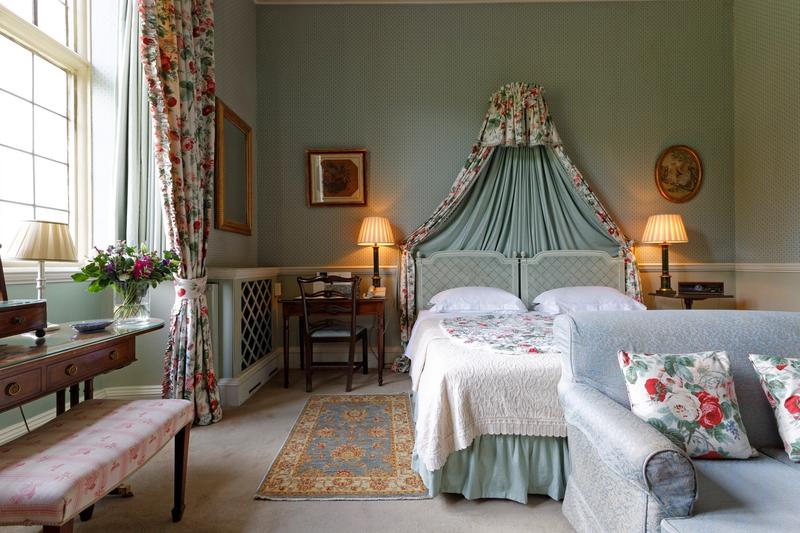Hartwell House