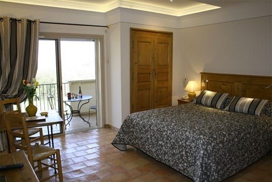 Hotel Charembeau