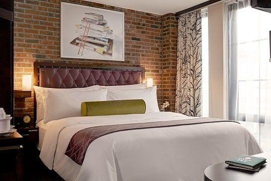 Archer Hotel