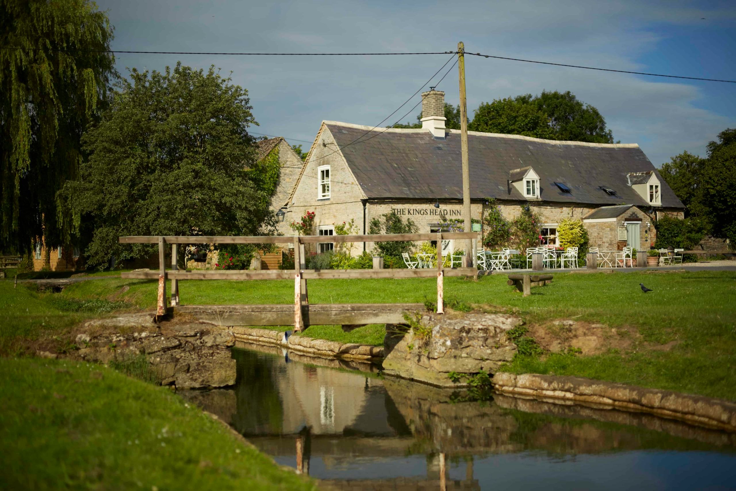 best-gastro-pubs-with-rooms-in-cotswolds-good-hotel-guide