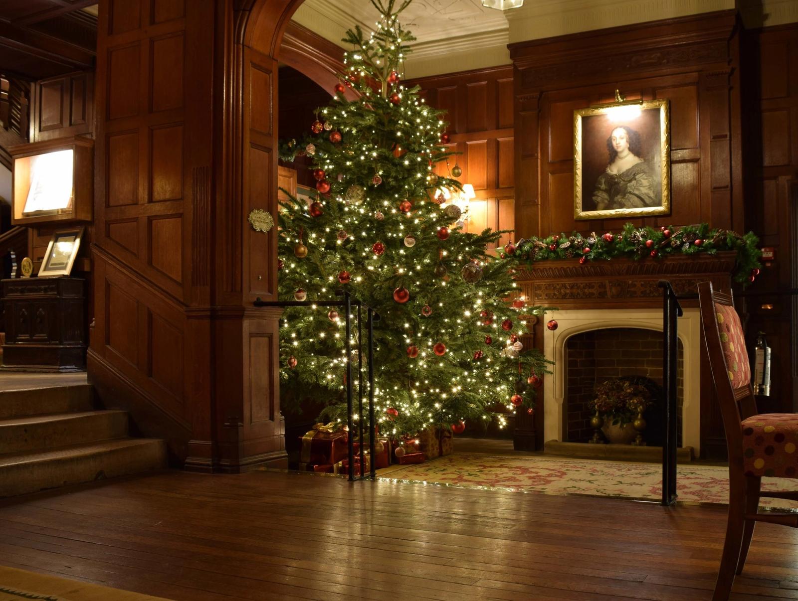 Hotels for Christmas in England