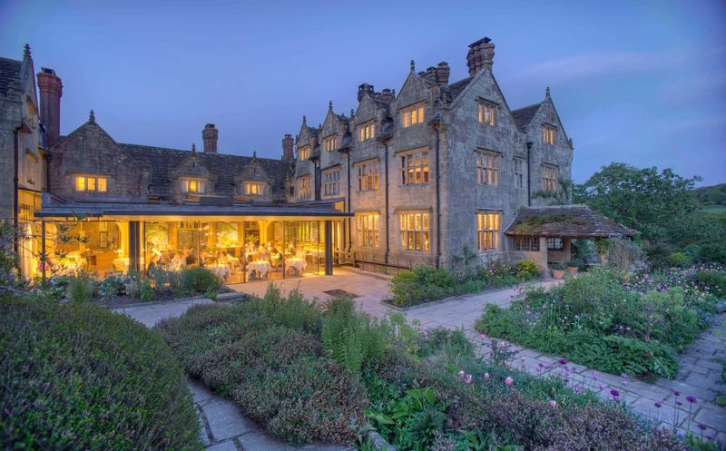 5 hotels for spring flowers in South East England