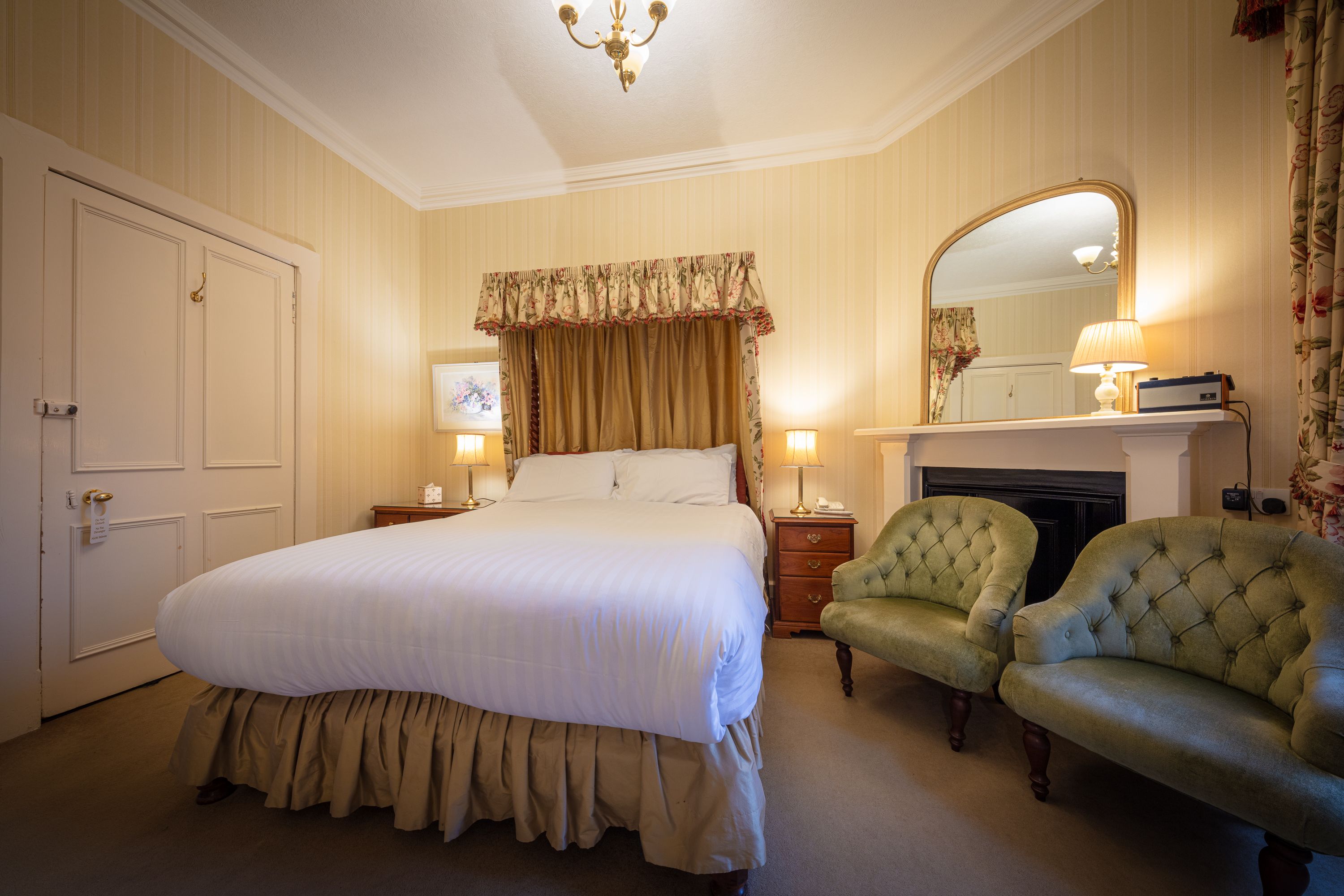 Glengarry Castle Hotel