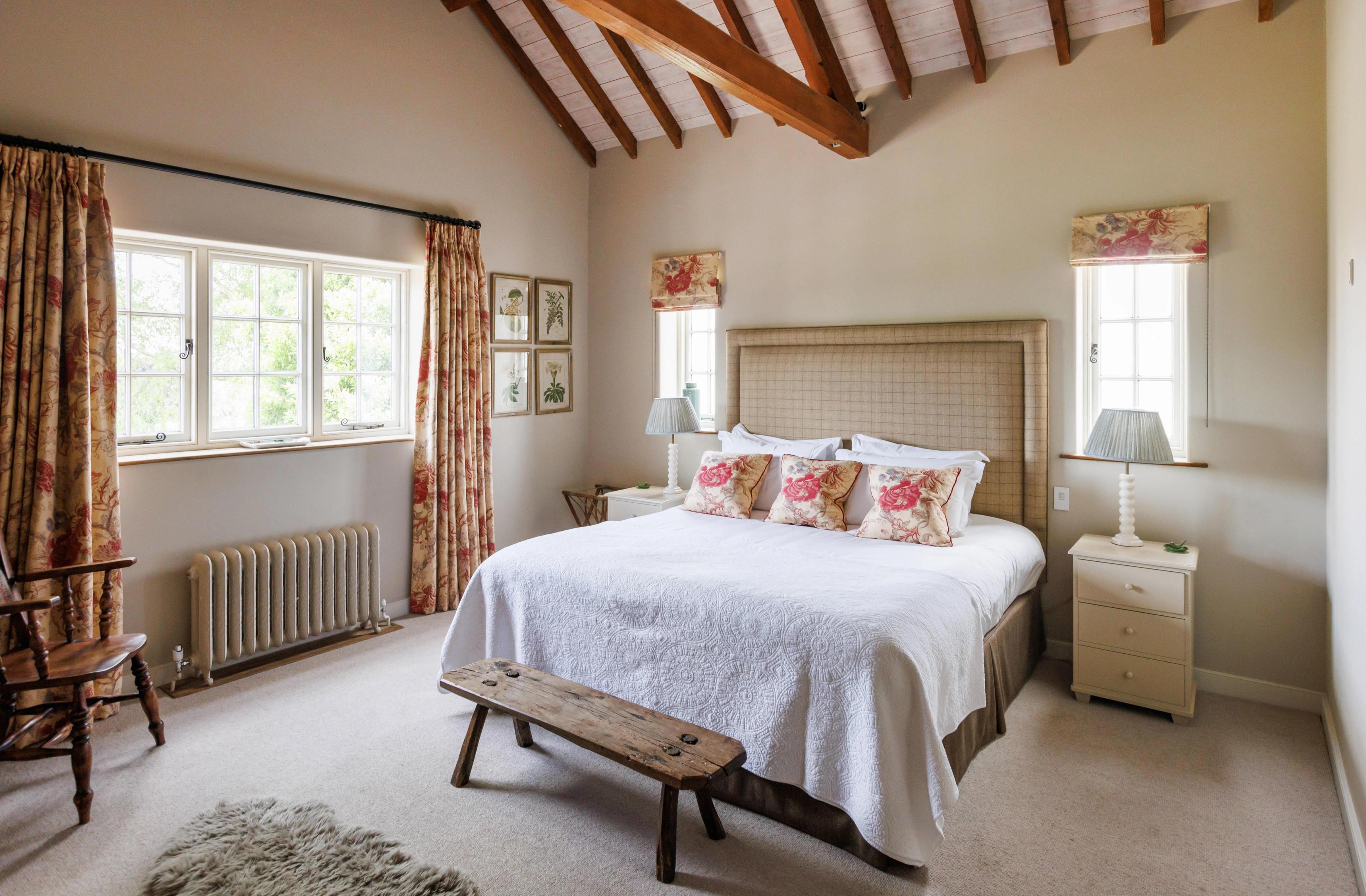 The Three Daggers hotel in Westbury, United Kingdom