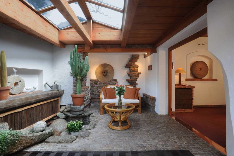 Romantik Hotel U raka