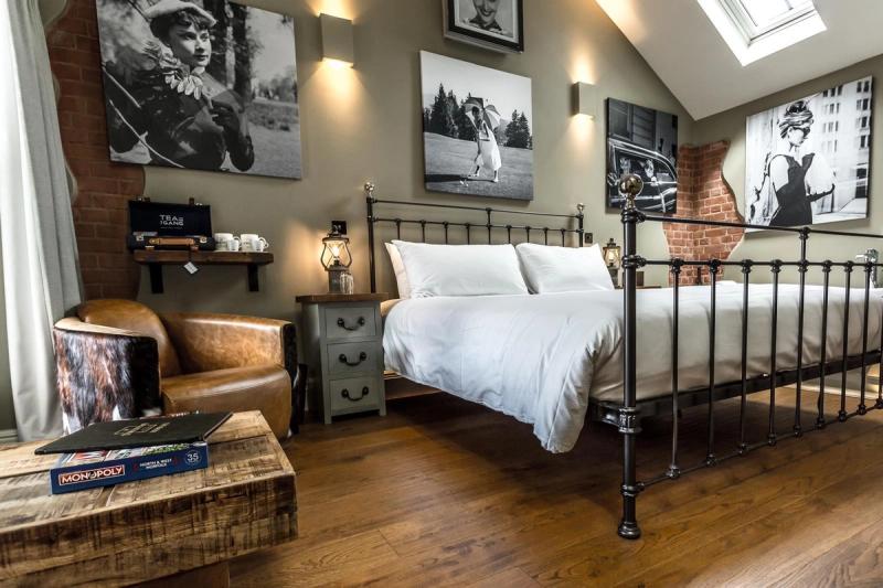 No Twenty9 Bar and Restaurant with Rooms